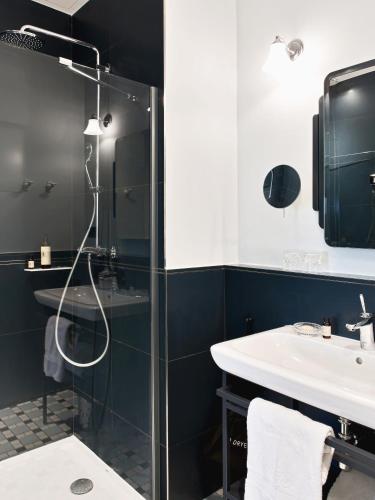 Habitación Doble con terraza Aubépine - Maison Boileau - 39 rue Boileau - 1 o 2 camas del hotel Hôtel Botaniste. Foto 1