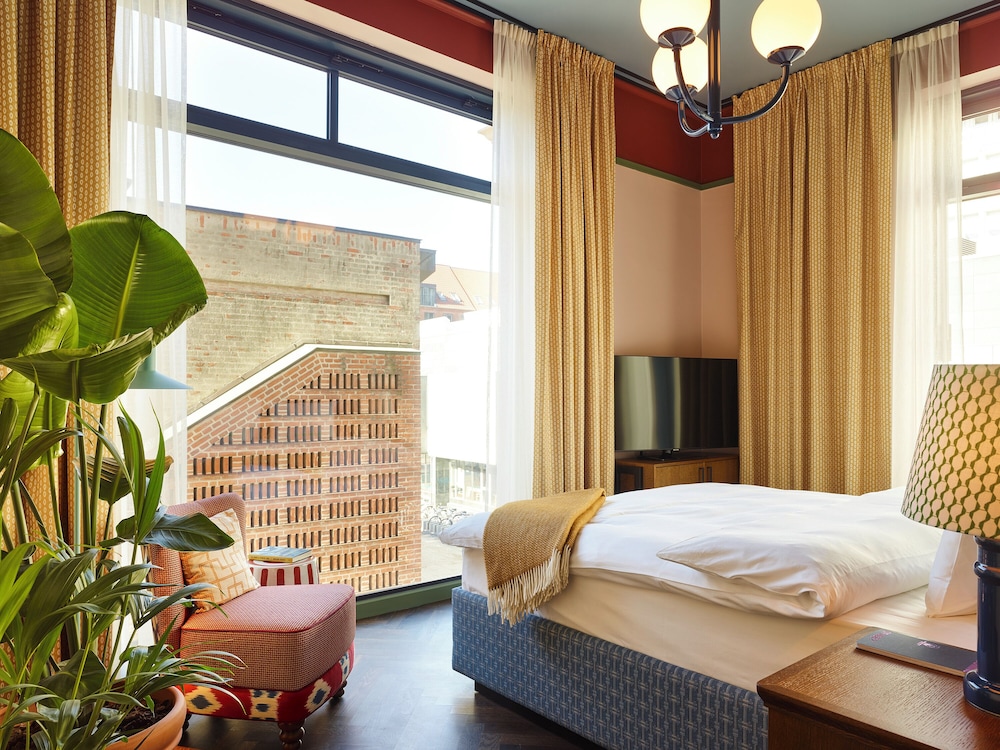 Gigante del hotel 25hours Indre By. Foto 1