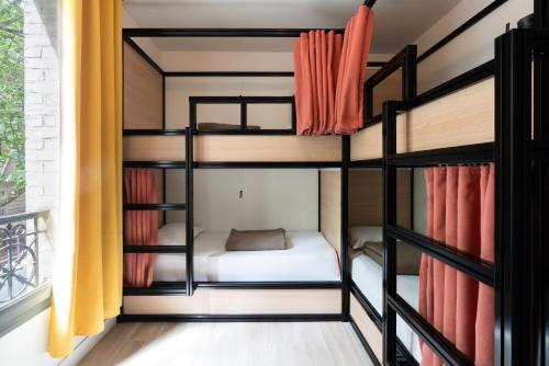 Litera en habitación compartida - Solo mujeres del hotel Paris
