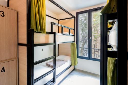 Litera en habitación compartida - Solo mujeres del hotel Paris. Foto 4