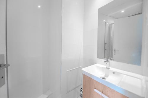 Habitación Compartida Mixta - 4 camas del hotel City Inn Paris. Foto 7