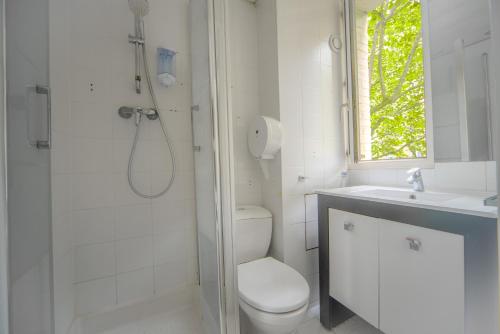 Litera en habitación compartida - Solo mujeres del hotel City Inn Paris. Foto 8