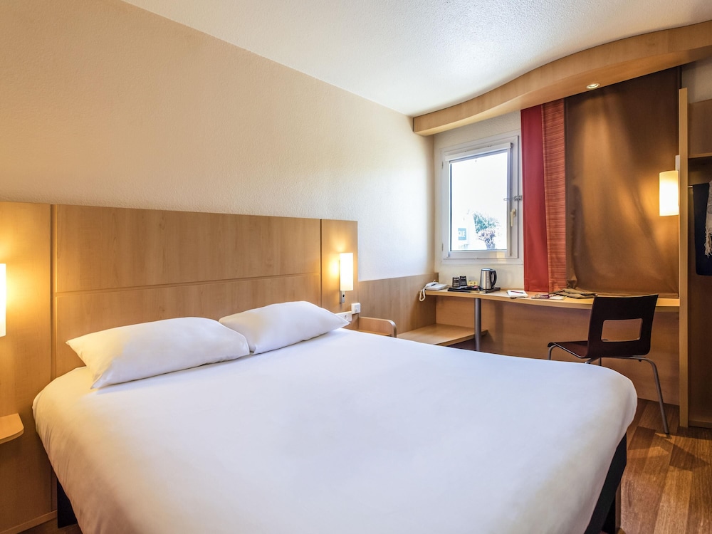 Habitación Estándar con 1 cama doble del hotel ibis Chateau Thierry. Foto 5