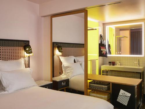 Habitación Doble Medium Mama del hotel Mama Shelter Paris West. Foto 3