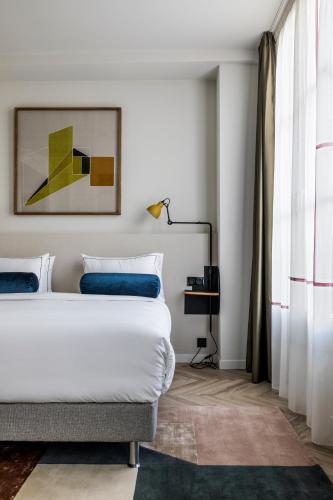 Suite con terraza del hotel Le Grand Quartier