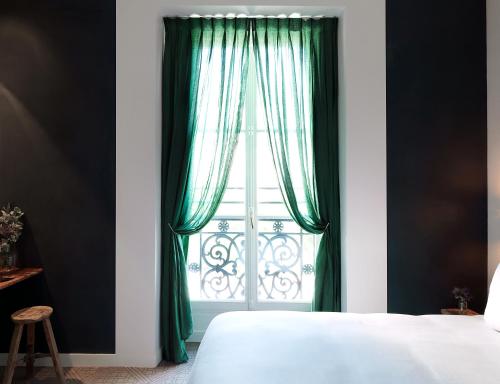 Habitación Doble Deluxe - 1 o 2 camas - Uzès del hotel Grands Boulevards Experimental. Foto 4