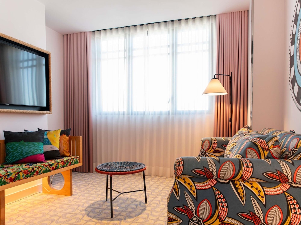 Large Mama Doble del hotel Mama Shelter Lisboa. Foto 4