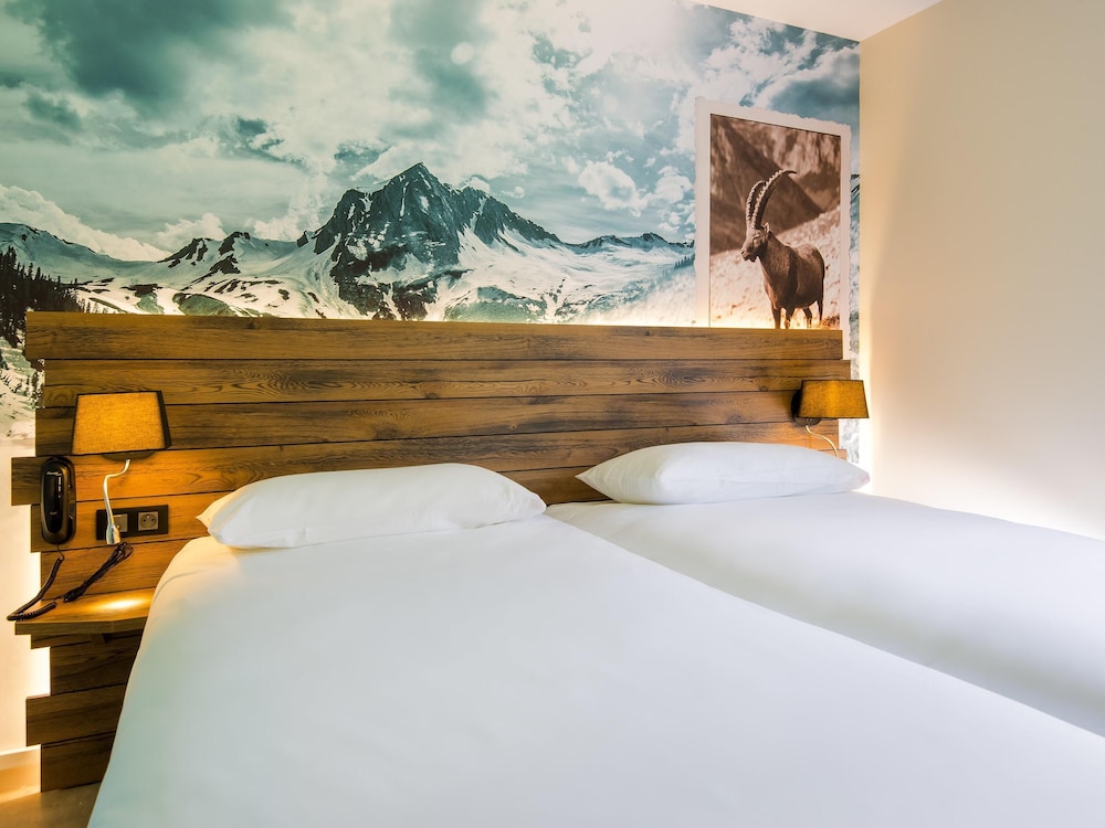 Habitación Standard con dos camas individuales del hotel ibis Styles Sallanches Pays du Mont-Blanc