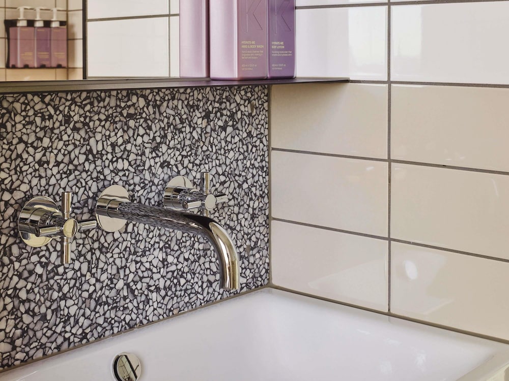 Habitación de diseño (TRIBE Essential) del hotel Tribe London Canary Wharf. Foto 5