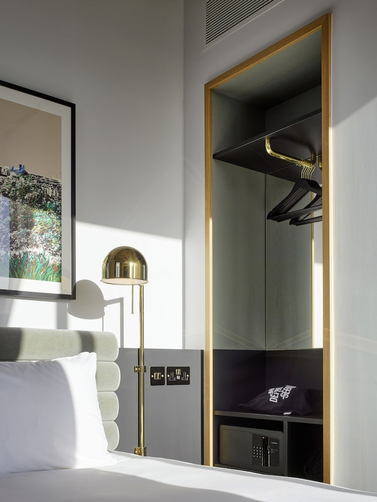 Habitación de diseño (TRIBE Extra) del hotel Tribe London Canary Wharf. Foto 4