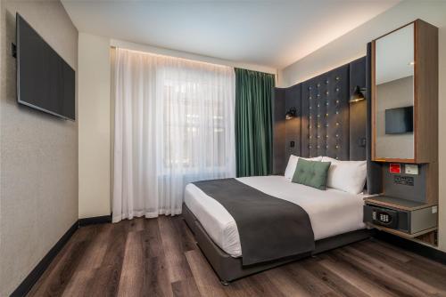 Alojamiento Doble con ventana - Adaptada para personas con discapacidad del hotel Point A Kensington Olympia. Foto 2