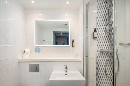 Alojamiento Doble Acogedor con ventana del hotel Point A Kensington Olympia. Foto 5