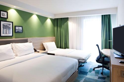 Habitación Doble con sofá cama - No fumadores del hotel Hampton By Hilton Berlin City East Side Gallery. Foto 4