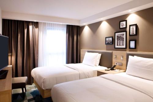 Habitación Doble - 2 camas del hotel Hampton By Hilton Berlin City East Side Gallery. Foto 4