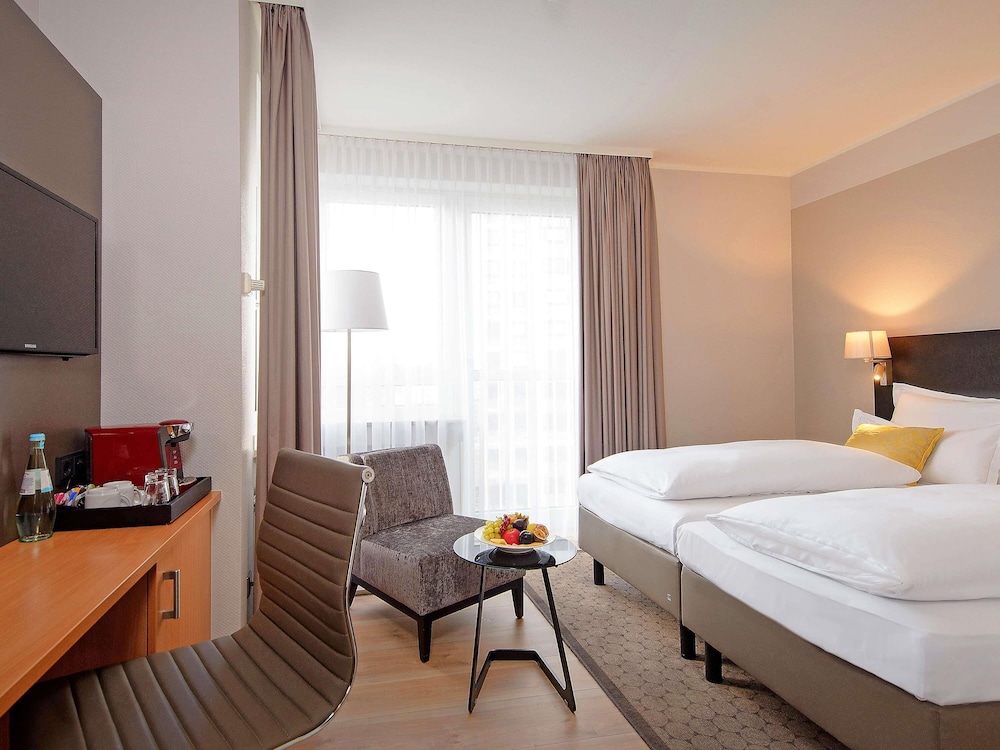 Habitación estándar con cama doble o dos camas individuales del hotel Mercure Köln Belfortstraße. Foto 4