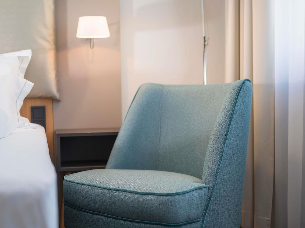 Habitación Superior con cama doble del hotel Mercure Köln Belfortstraße. Foto 3