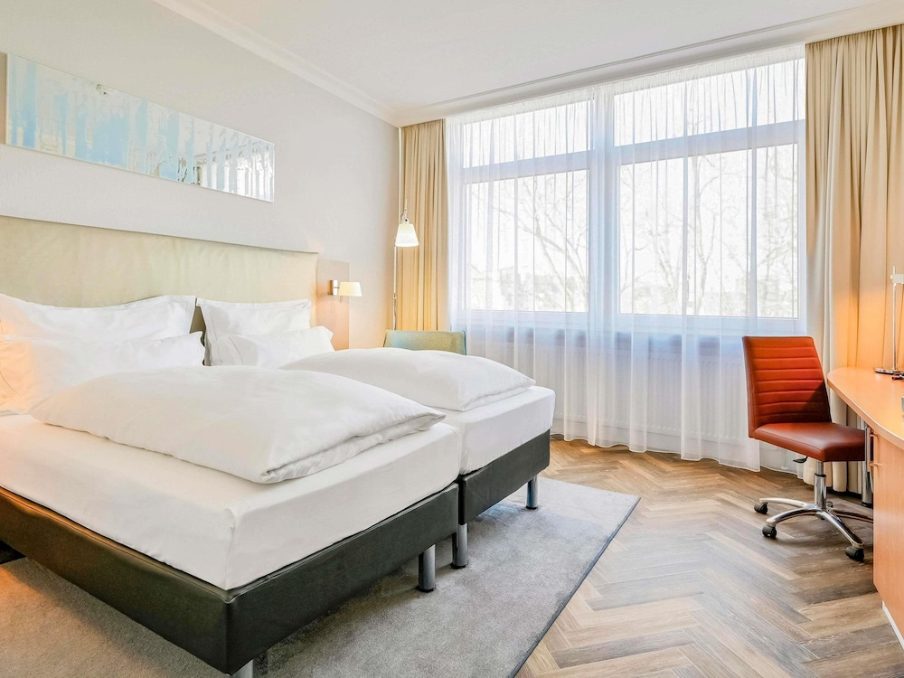 Habitación Superior con cama doble del hotel Mercure Köln Belfortstraße. Foto 7