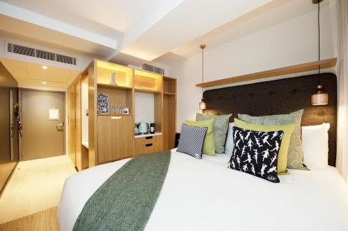 Habitación Doble sin ventanas del hotel Wilde Aparthotels by Staycity Covent Garden. Foto 4