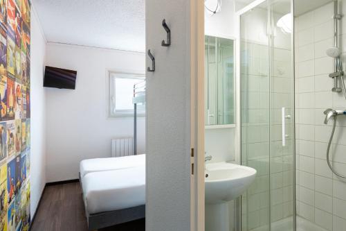 Habitación Cabrio con baño privado del hotel F1 Rungis Orly. Foto 11