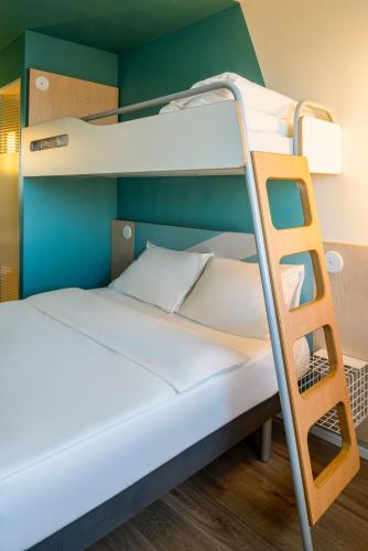 Habitación accesible del hotel ibis budget Ulm City. Foto 4