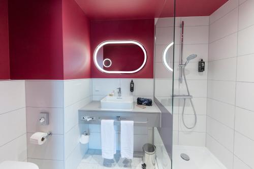 Habitación Doble Estándar del hotel Ibis Styles Muenchen Perlach. Foto 14