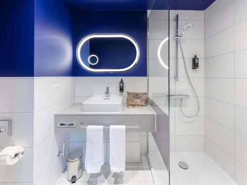 Habitación Doble Comunicada del hotel Ibis Styles Muenchen Perlach. Foto 3