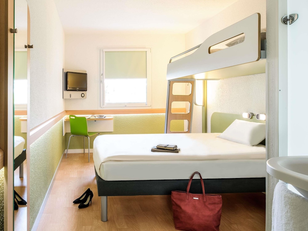 Habitaciones estándar con 1 cama doble del hotel ibis budget Aachen City. Foto 4