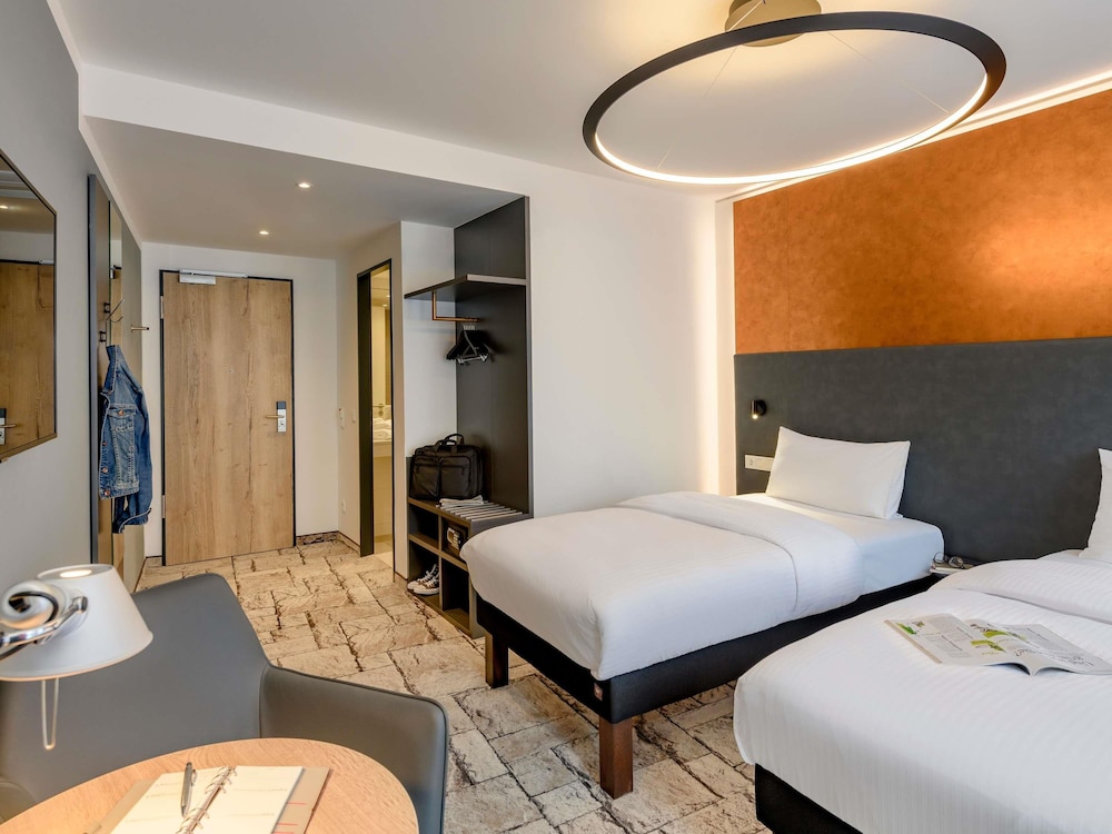 Habitación Gemela Confort: 2 camas individuales (100 x 200 cm) del hotel Ibis Styles Bamberg. Foto 2