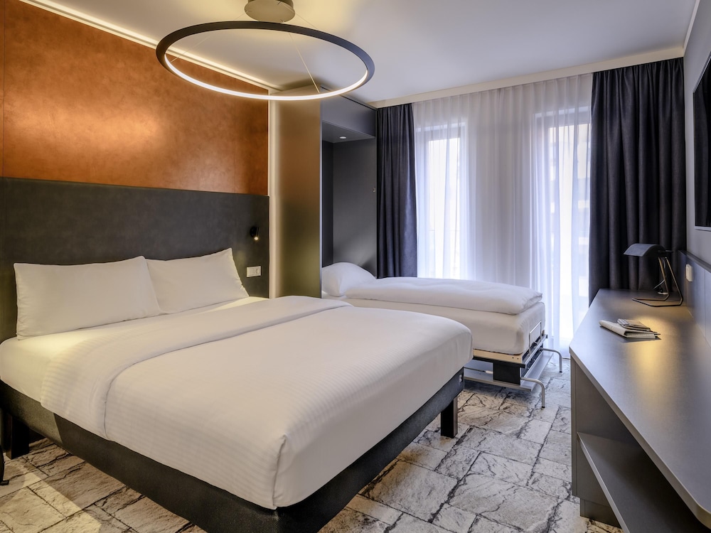 All Comfort Space - Habitación familiar confort con 1 cama doble del hotel Ibis Styles Bamberg. Foto 4