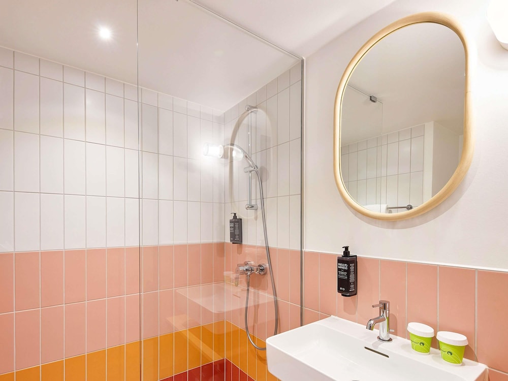 Suite Familiar Estándar con 2 habitaciones comunicadas del hotel ibis Styles Bayreuth