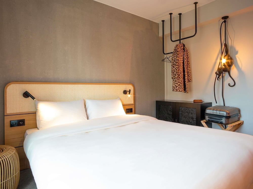 Habitación Estándar con 1 cama doble del hotel ibis Styles Bayreuth. Foto 8
