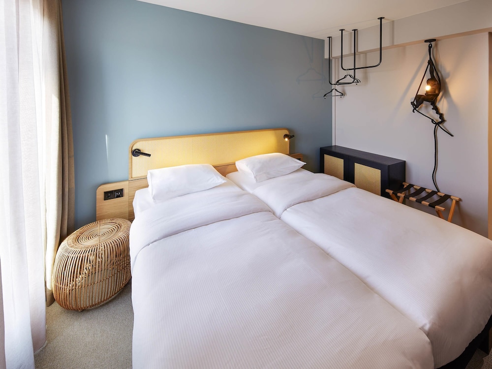 Habitación estándar con 2 camas individuales del hotel ibis Styles Bayreuth. Foto 8