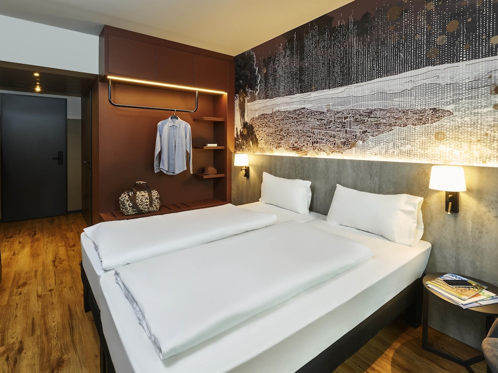 Habitación estándar con dos camas individuales de 90 x 200 cm del hotel Ibis Styles Singen