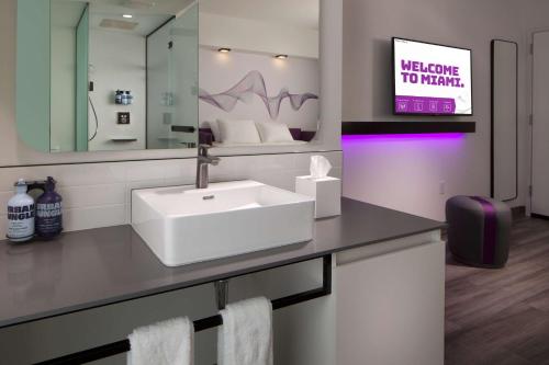 Suite Junior del hotel Yotel Miami