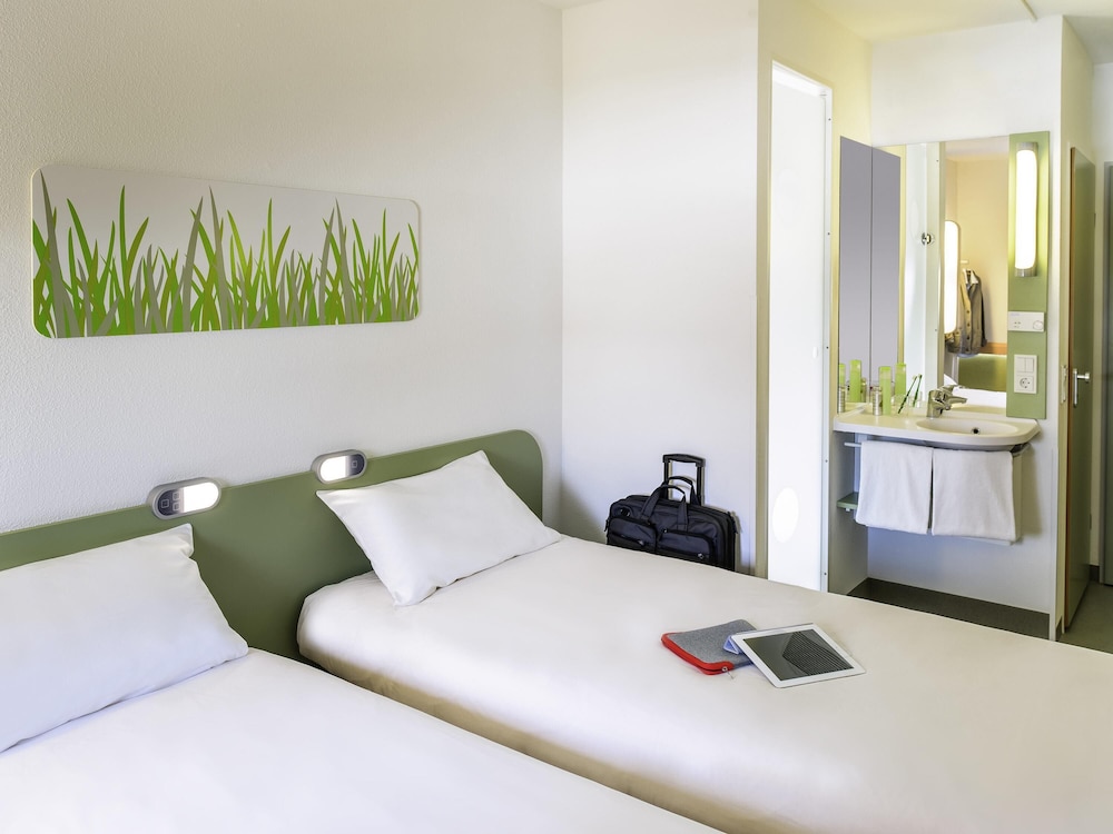 Habitación Smart con 2 camas individuales del hotel Ibis Budget Chalon Sur Saone Nord. Foto 3