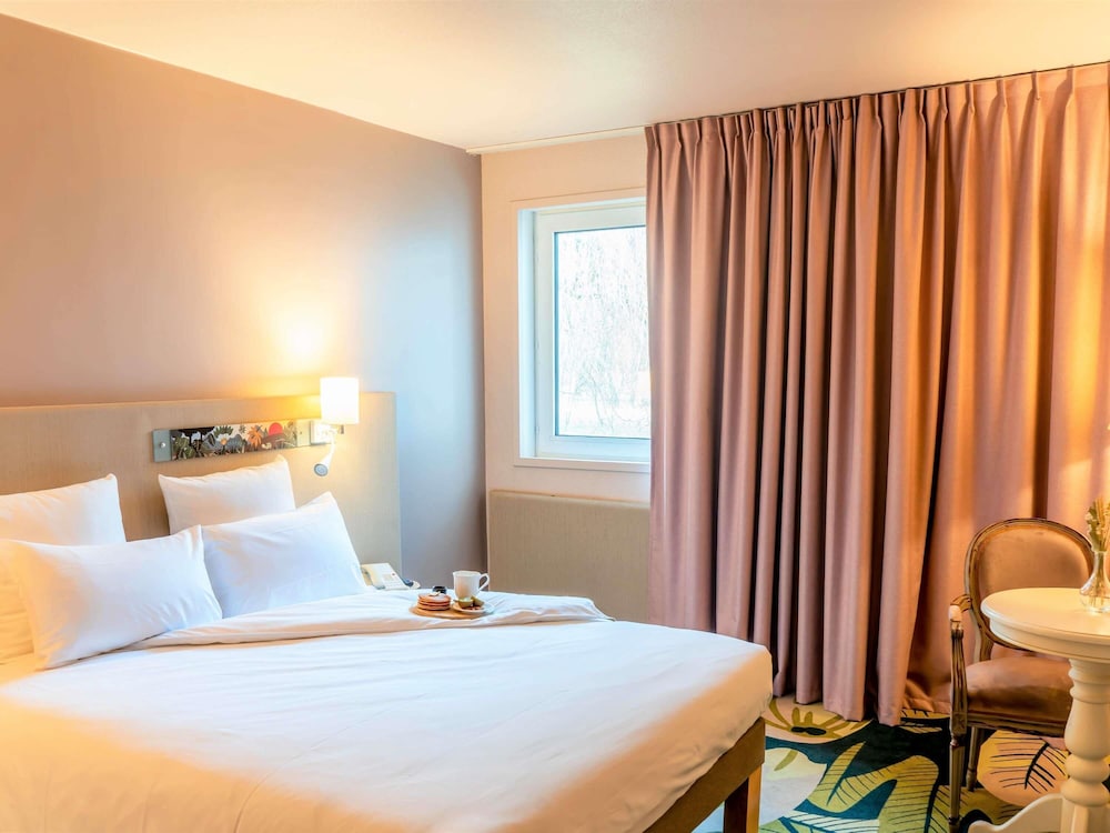 Habitación Superior, 1 cama Queen Size, Vistas al bosque del hotel Demeures De Campagne Parc Du Coudray – Mercure. Foto 1
