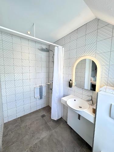 Habitación Estándar Accesible con 1 cama doble del hotel ibis Styles Sceaux Paris Sud. Foto 3