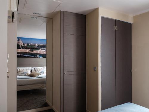 Habitación Executive de diseño del hotel Minerve Paris. Foto 2