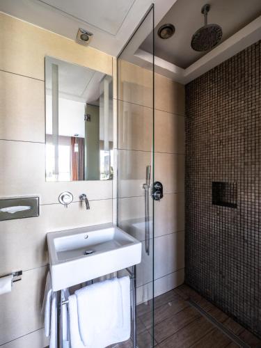 Habitación Executive de diseño del hotel Minerve Paris. Foto 4