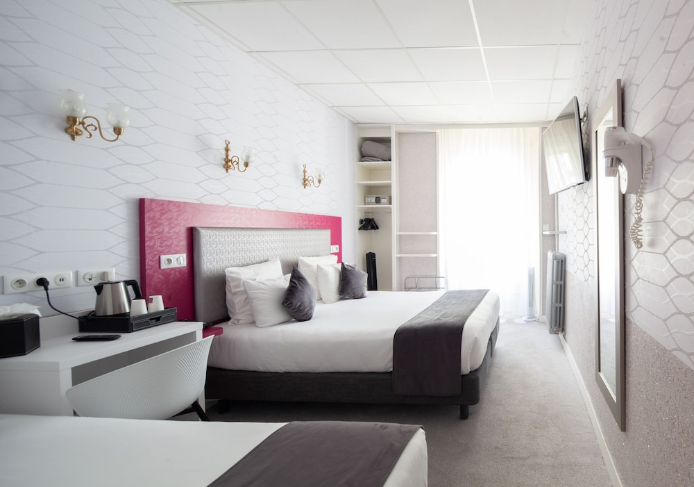 Habitación triple familiar del hotel De Paris Montparnasse