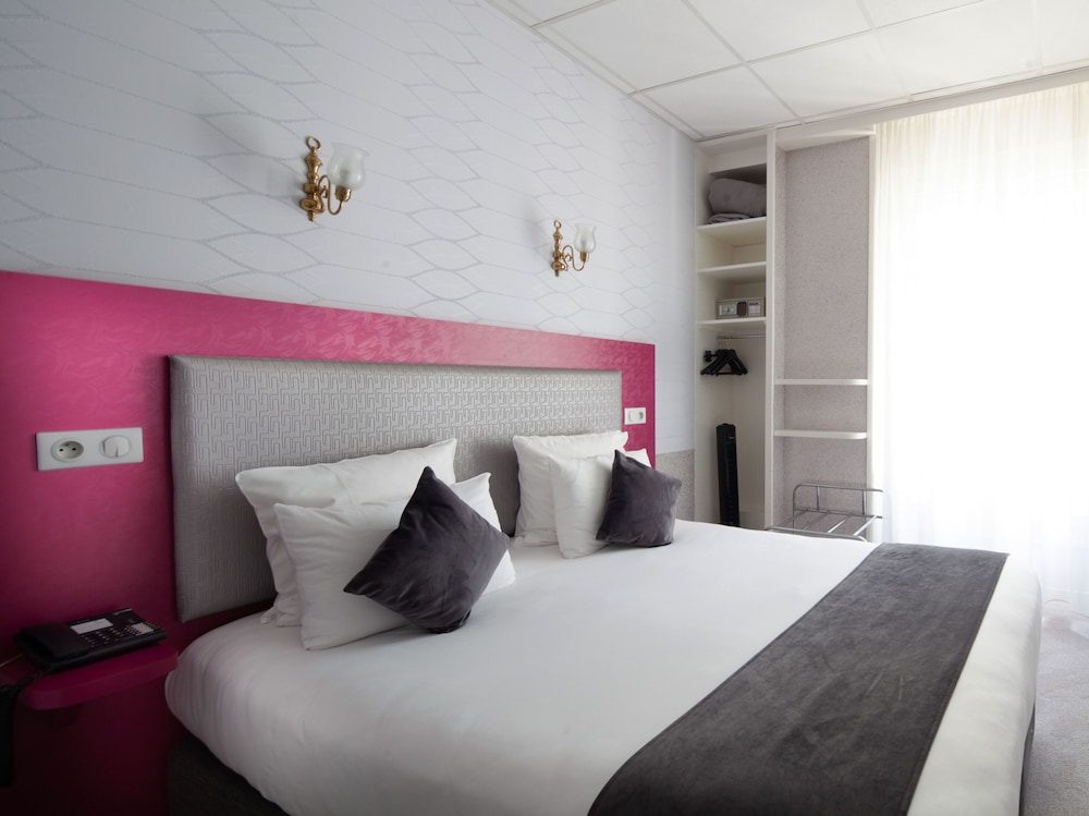Habitación triple familiar del hotel De Paris Montparnasse. Foto 6