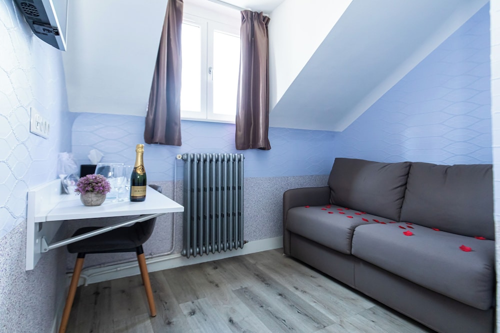 Suite Business del hotel De Paris Montparnasse. Foto 12
