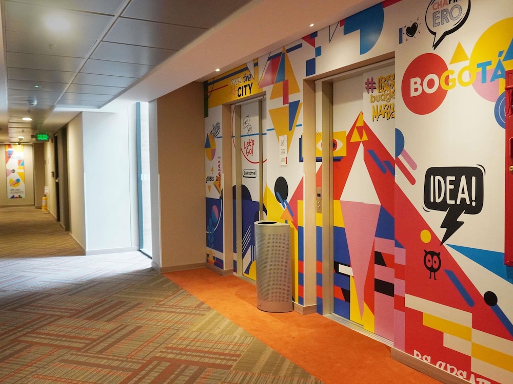 Habitación Standard para huéspedes con limitaciones físicas con 1 cama doble del hotel Ibis Budget Bogota Marly