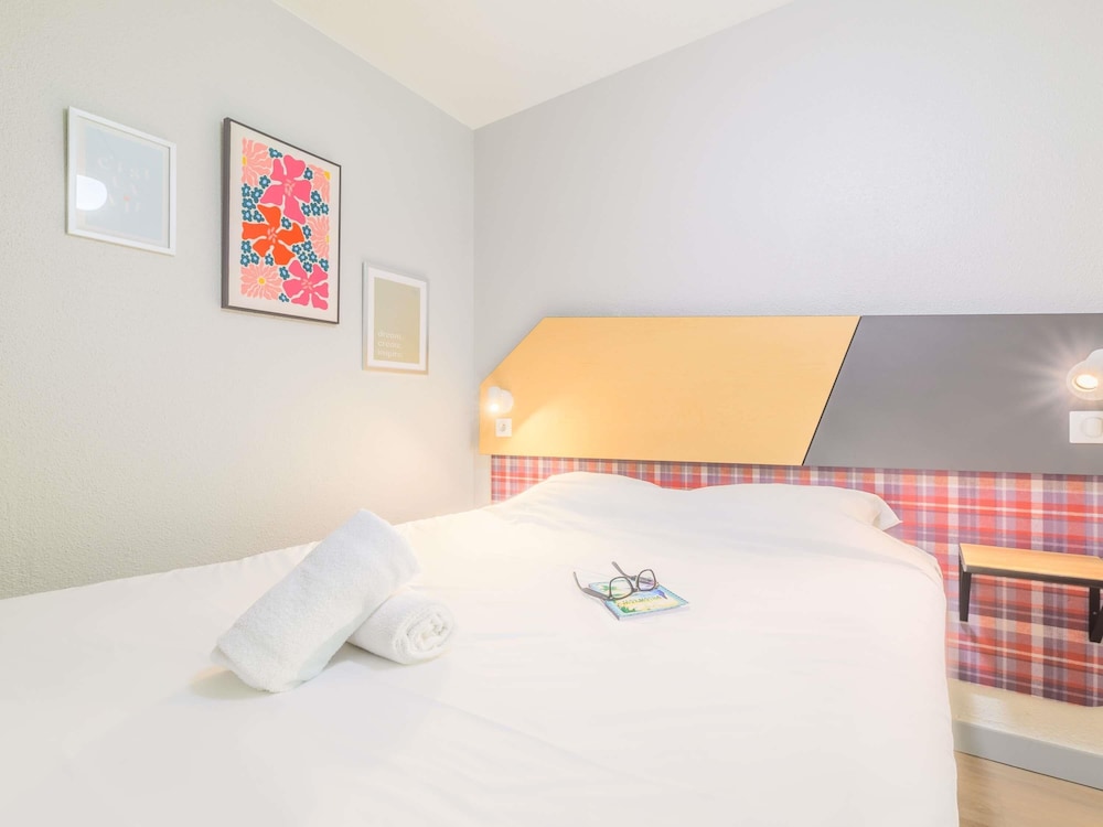 Habitación POP con vistas al jardín y 1 cama doble del hotel Greet Annecy Cran Gevrier By Accor. Foto 7