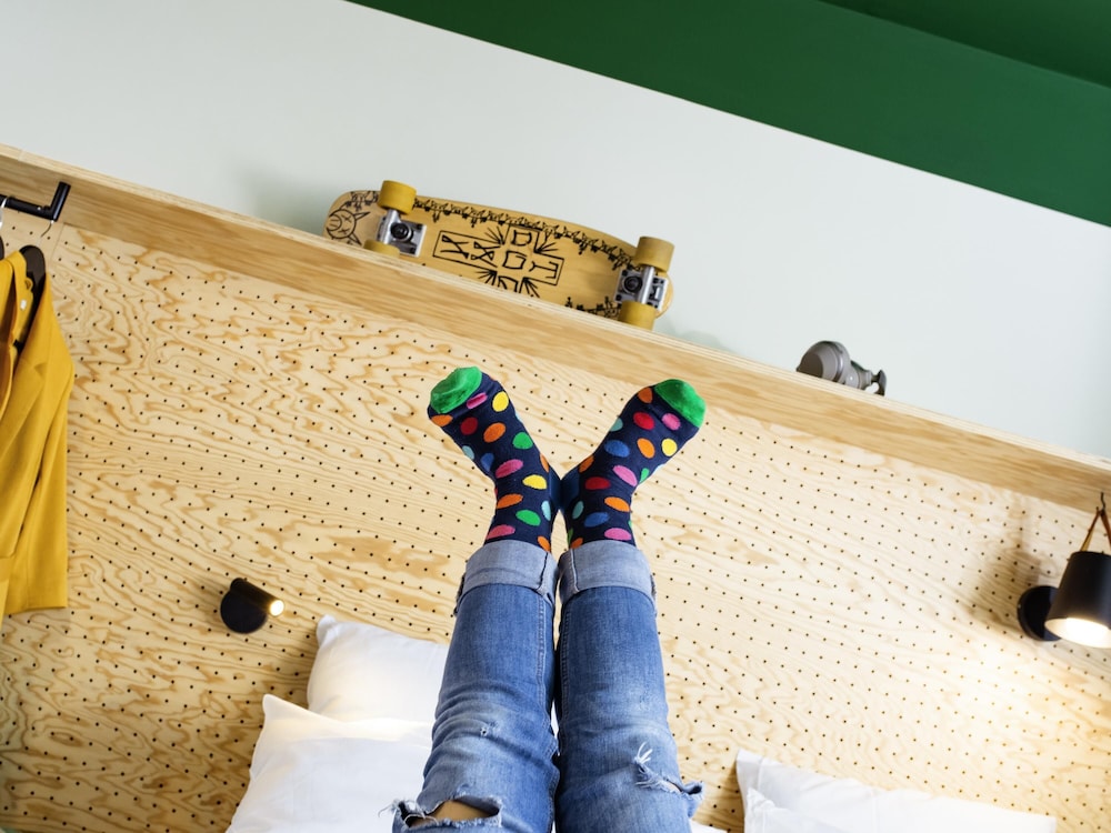 Habitación Estándar con 1 cama doble del hotel ibis Styles Lyon Meyzieu Arena Stadium. Foto 2