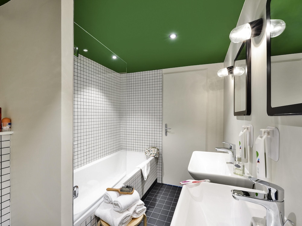 Habitación Familiar del hotel ibis Styles Lyon Meyzieu Arena Stadium. Foto 2