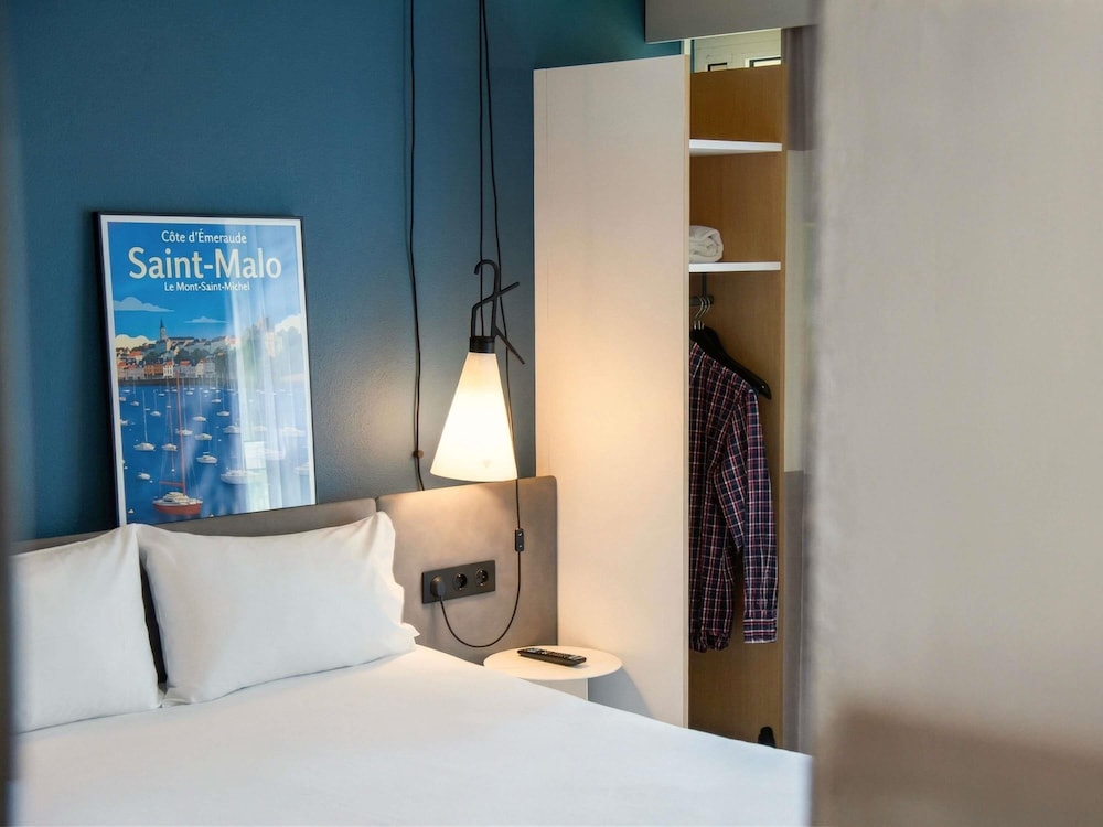 Habitaciones comunicantes del hotel Ibis Nantes Saint Herblain. Foto 2