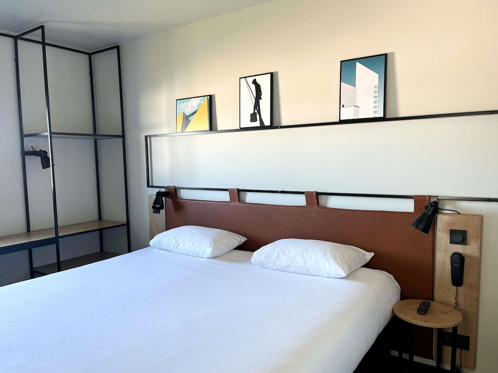 Habitación Estándar con 1 cama doble del hotel Ibis Lunel Petite Camargue. Foto 8