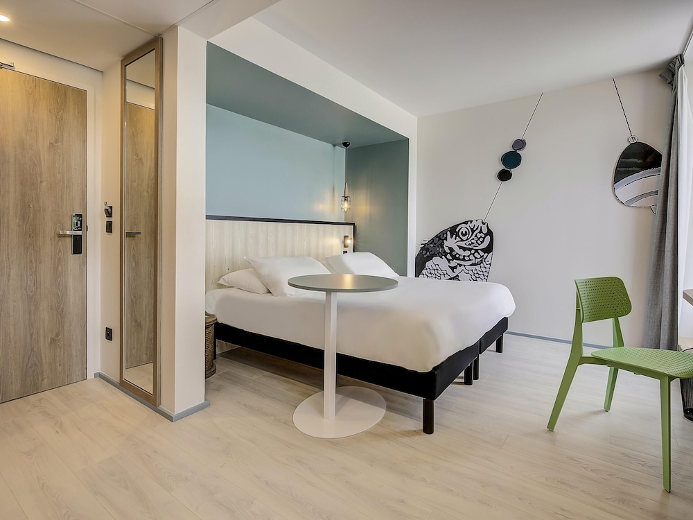 Habitación Premium con Cama Doble del hotel ibis Styles Arcachon Gujan Mestras. Foto 5