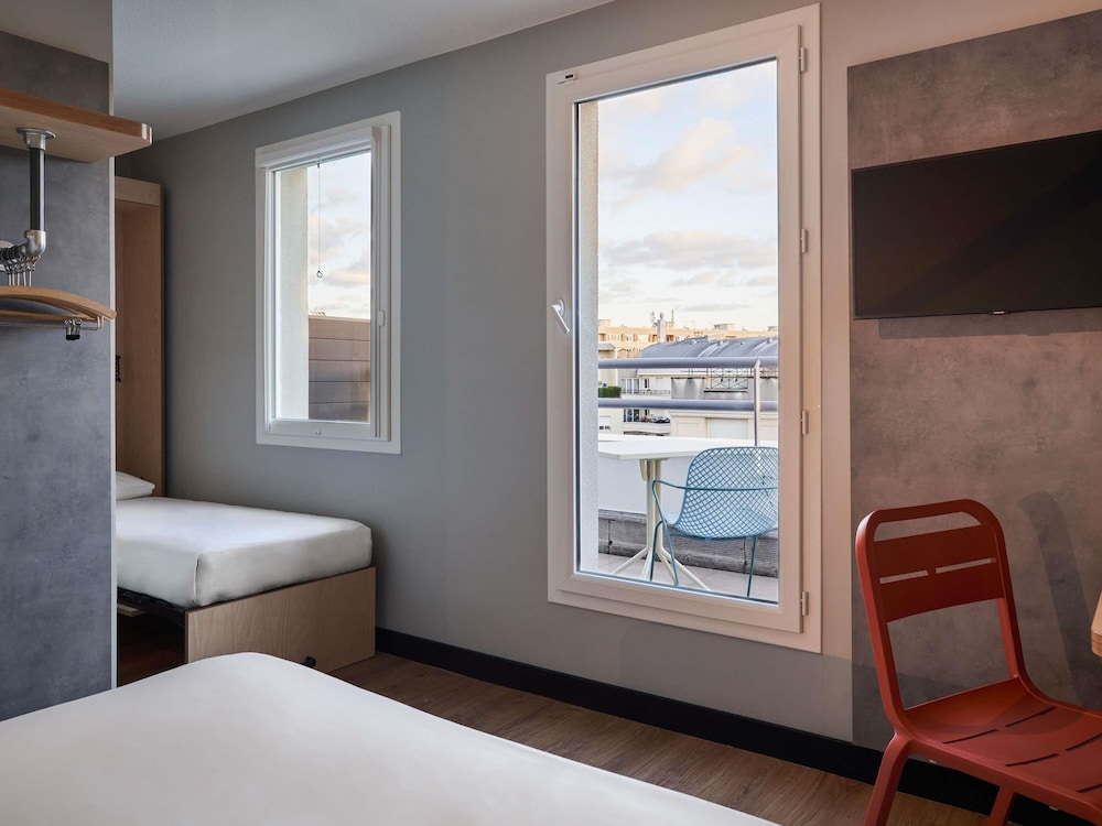 Habitación Doble con Terraza del hotel Ibis Budget Issy Les Moulineaux Paris Ouest. Foto 3